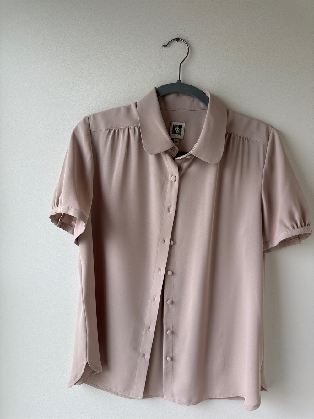 Anne Klein Short-Sleeve Button-Down Blouse in Beighe